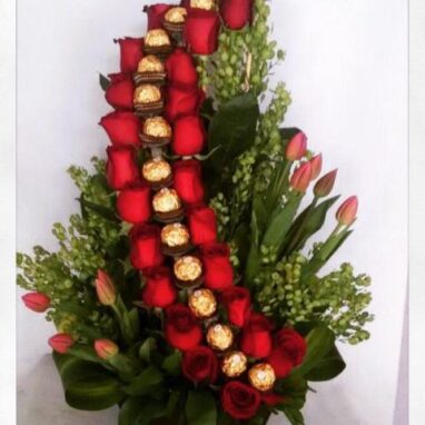 Rosas y Tulipanes con Chocolates Ferrero