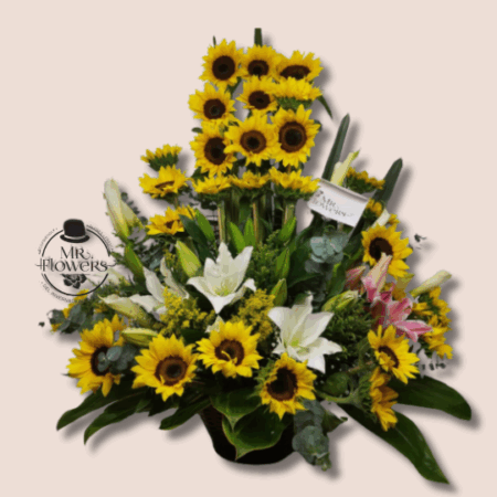 Arreglo con 30 Girasoles y Lilis