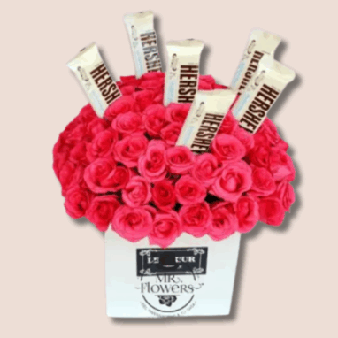 Arreglo con 75 Rosas y Hersheys Blancos