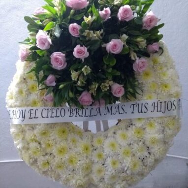 Corona Fúnebre Blanca con 24 Rosas