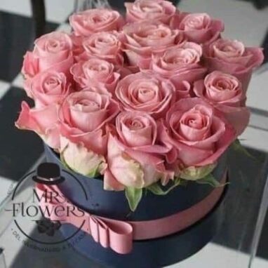 Arreglo floral con 15 rosas rosadas