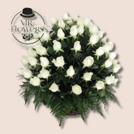 Arreglo Floral con 50 Rosas - Image 1