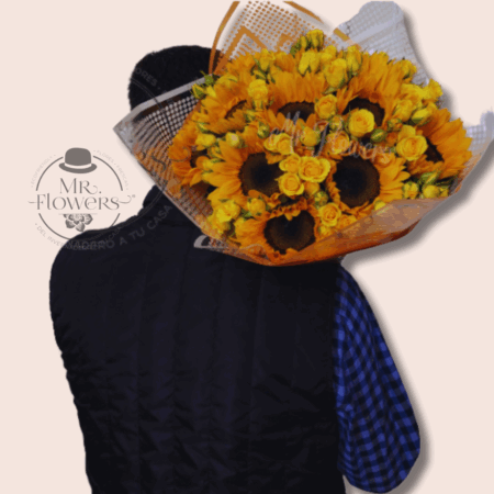Ramo de Girasoles y Mini Rosas - Image 1