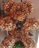 Oso con 550 Rosas Doradas - Image 2